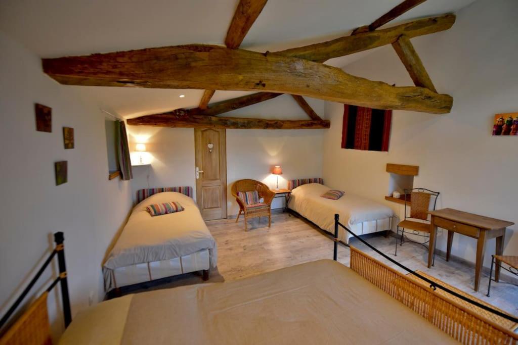 La Frapperie Bed and Breakfast La Pommeraie-sur-Sèvre Exteriör bild